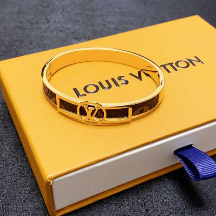 Picture of LV Bracelet _SKULVbracelet08cly9311013